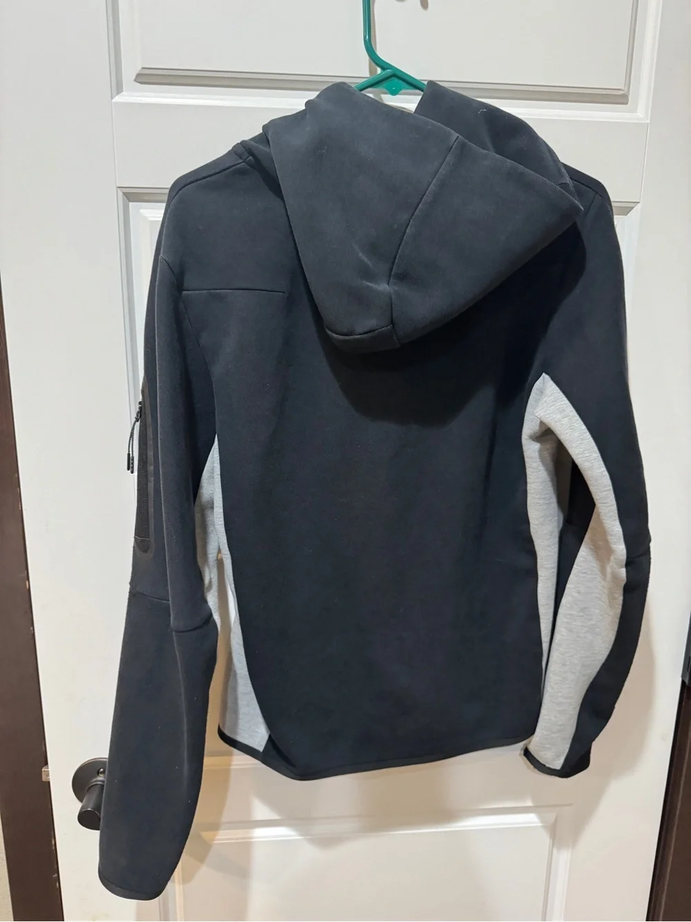 Nike Black and Light Gray Colorblock Full‑Zip Hoodie| Nike Tech Windrunner